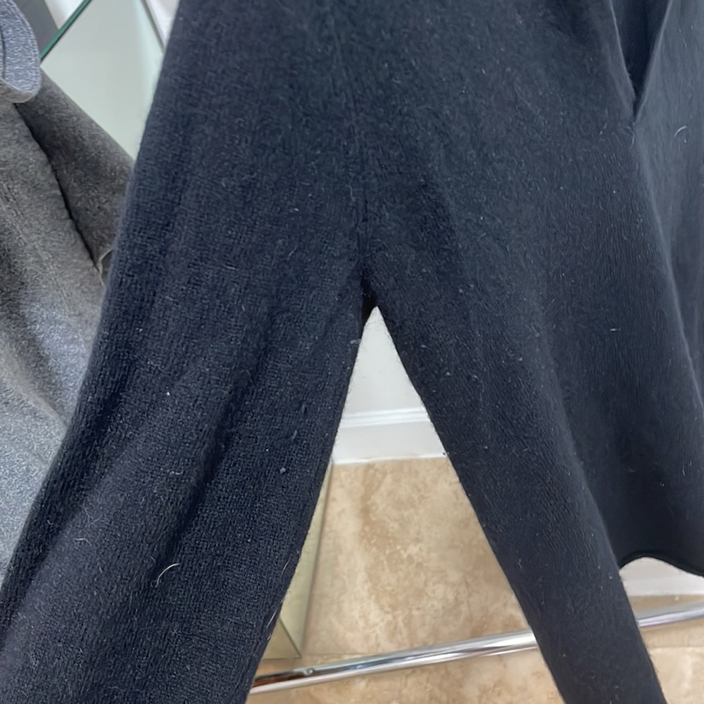 Sweater - Picture 4 of 10